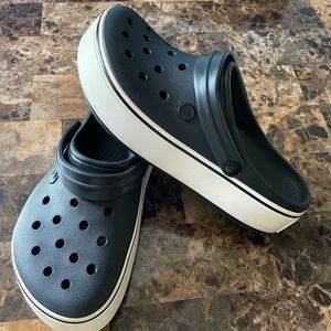 Crocband Platform Clogs Narrow